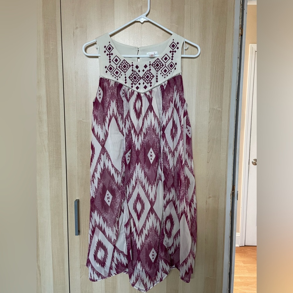 Xhilartion dress. Maroon and cream color. Size is a medium.